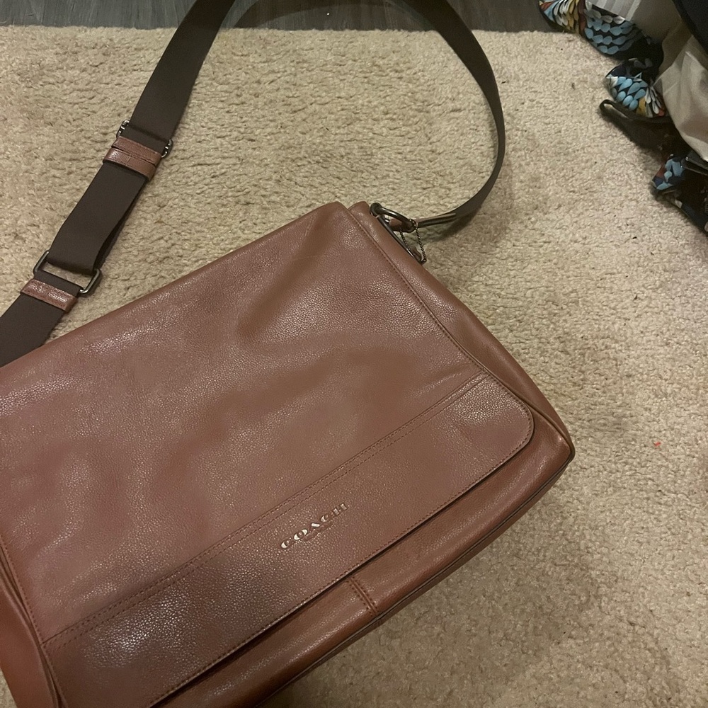Excellent condition messenger laptop bag Coach!